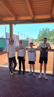U18