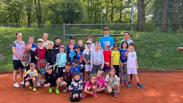 Jugend-Saisonvorbereitungscamp