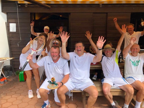 im Vordergrund v. links Walter Stimmer, Horst Emmes, Hans Stäblein, Max Wissinger